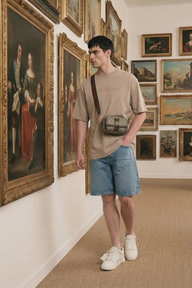 Off-White бежевая футболка в стиле оверсайз с вышитым логотипом на груди 192988 - фото 2