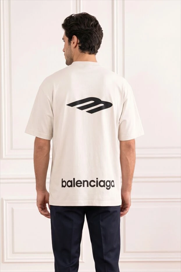 Balenciaga белая мужская оверсайз-футболка с миниатюрным логотипом 193928 - фото 3