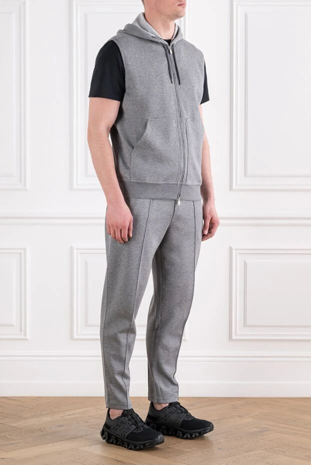 Brunello Cucinelli серый меланжевый трикотажный костюм с жилетом-худи 193990 - фото 3