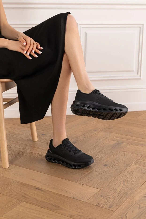 Cloudtilt women's soft sneakers in black - photo 2