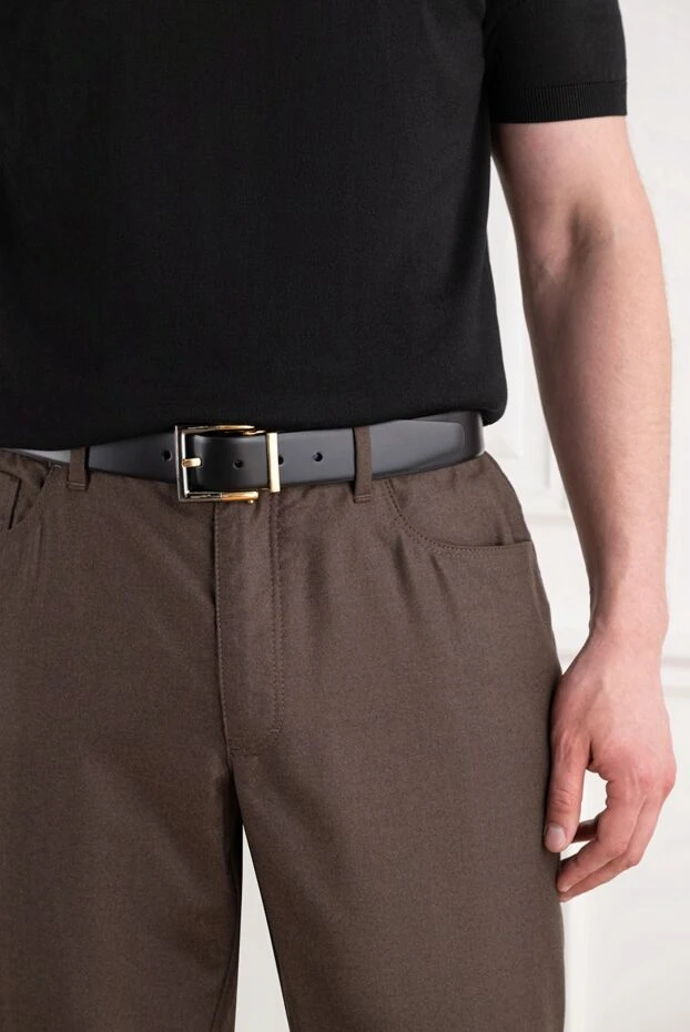 Classic black belt made of smooth leather with a combination two-tone buckle - photo 2