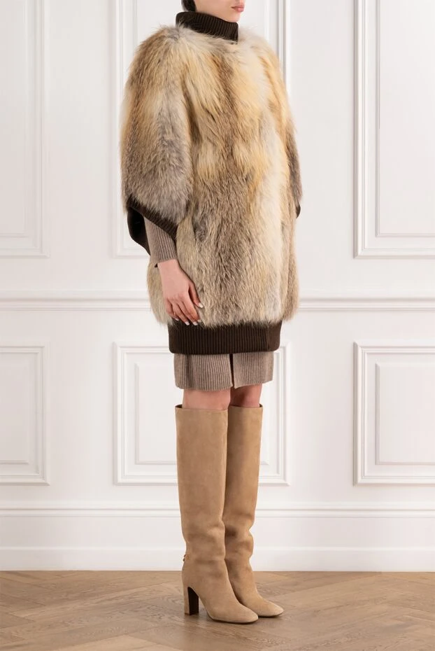 FG Furs укороченный комбинированный кейп-пончо из натурального длинноворсового меха лисы 194137 - фото 3