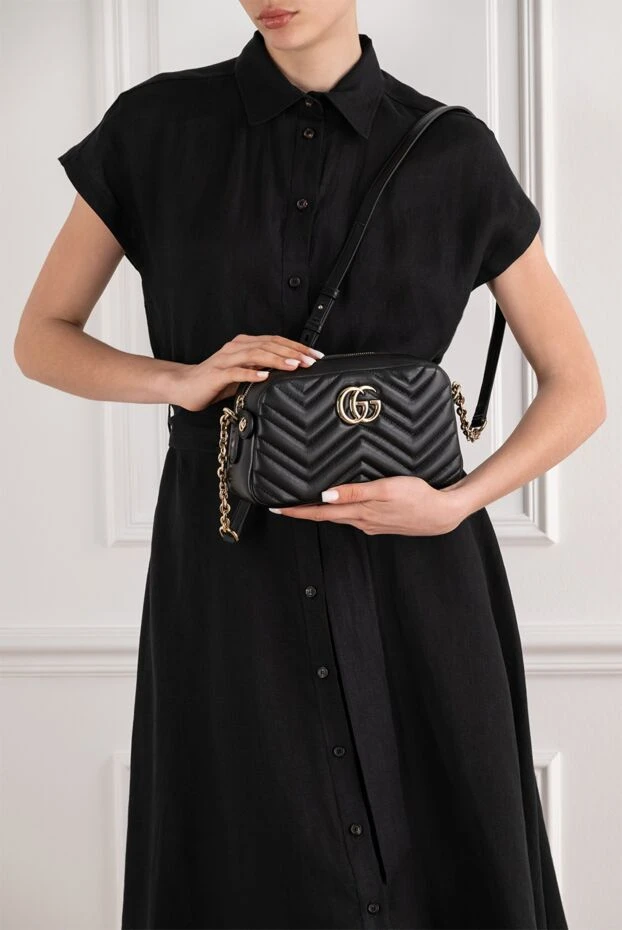 Gucci маленькая сумка camera bag gg marmont черного цвета
 194319 - фото 3