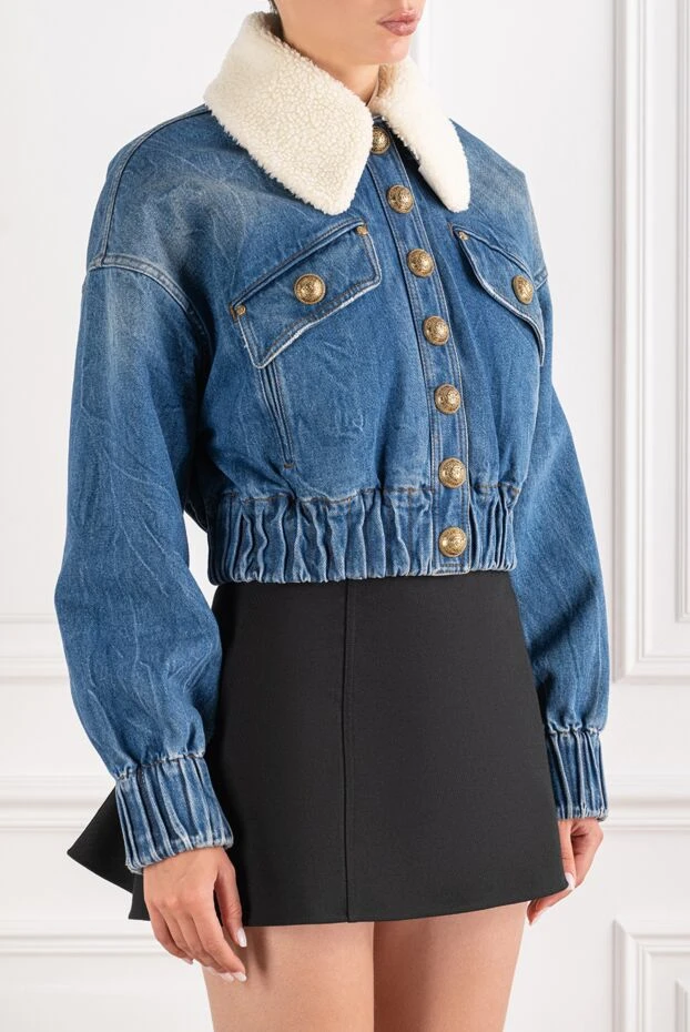 Balmain cropped denim bomber jacket with fur collar and lion buttons 195359 - photo 3