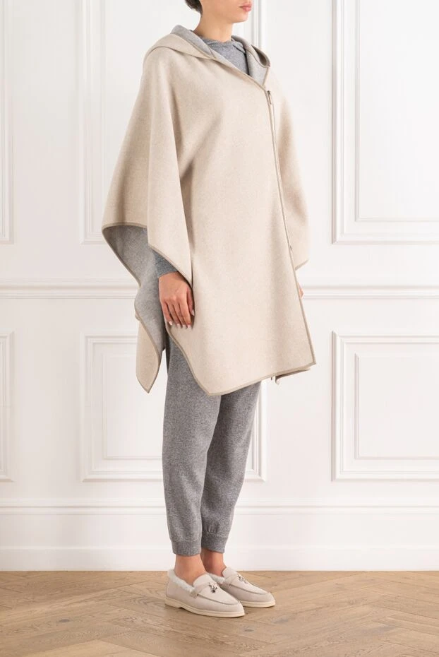 Beige wool poncho cape with a hood and asymmetrical zipper - photo 2