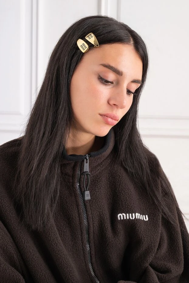 Miu Miu парный сет полированных фиксаторов асимметричной формы с угольным брендированием 197743 - фото 2
