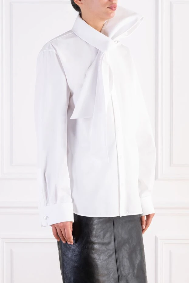 Saint Laurent women's silk blouse with a lavalier collar and wide cuffs 197875 - photo 3