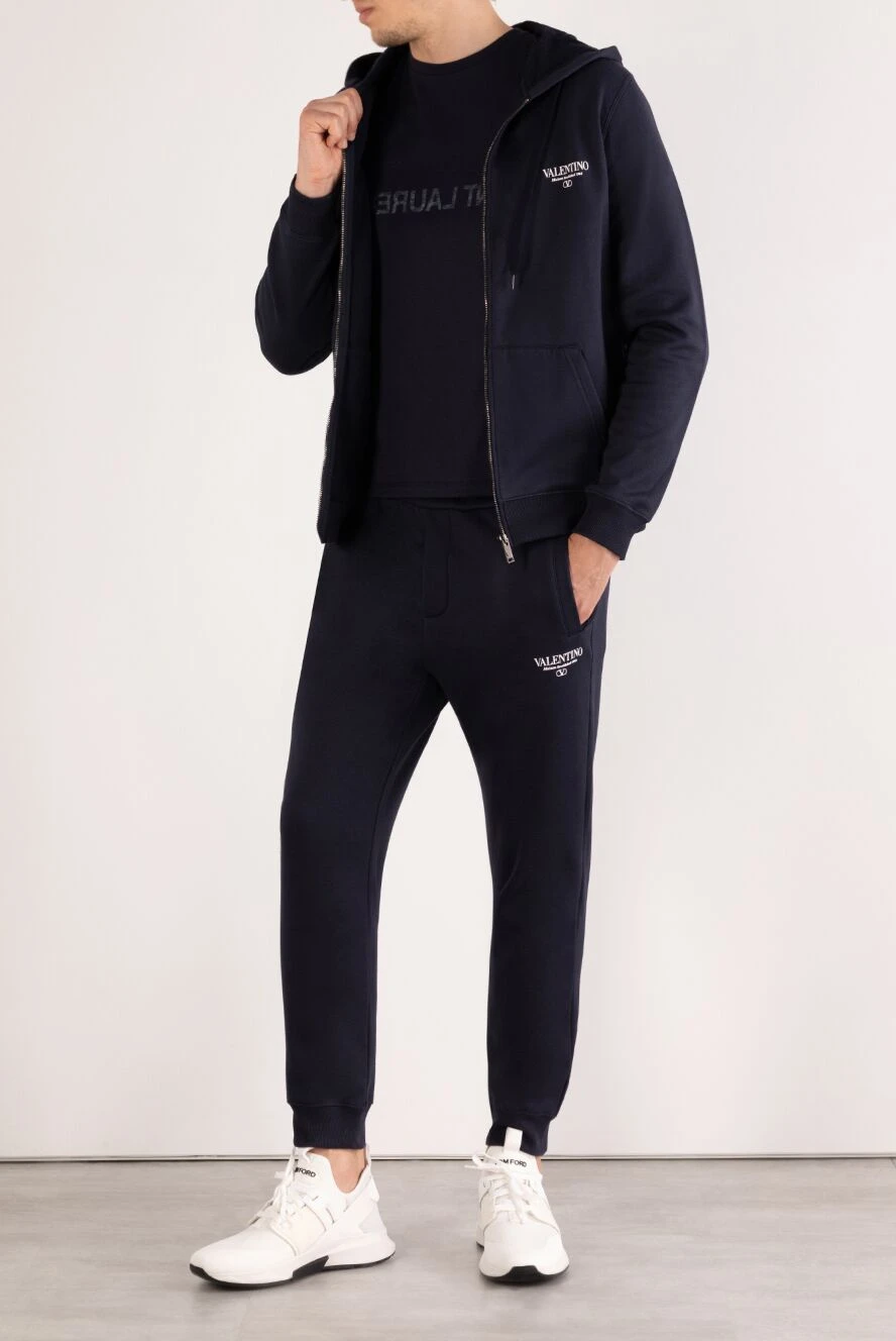 Valentino man walking suit купить с ценами и фото 180666 - photo 1